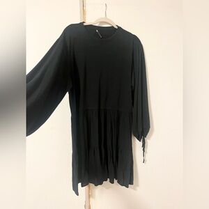 Zara forest green dress. Fits size S-M. Worn once